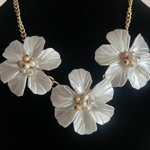 3 Flower Necklace